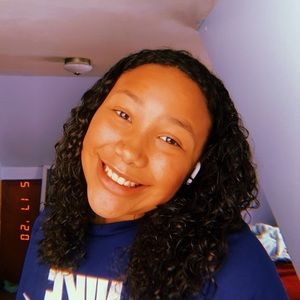 Meet your Posher, Kenzie